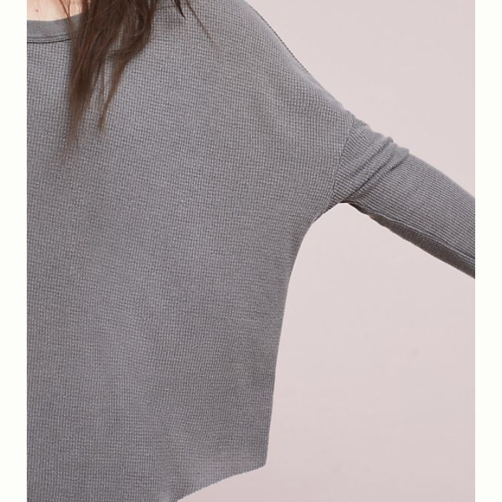 Heathered taupe-ish color hermal w/ dolman sleeve